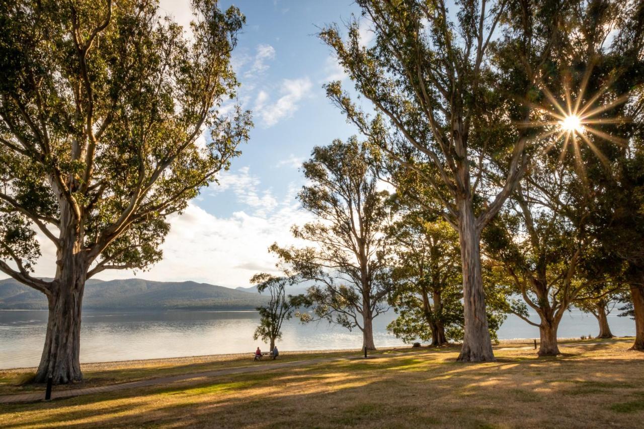 Hop, Skip And Jump To The Lake - Te Anau House Екстериор снимка